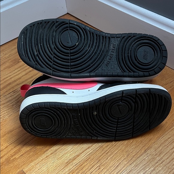 Nike Kids Sneakers - Black, White, and Pink - Picture 7 of 7